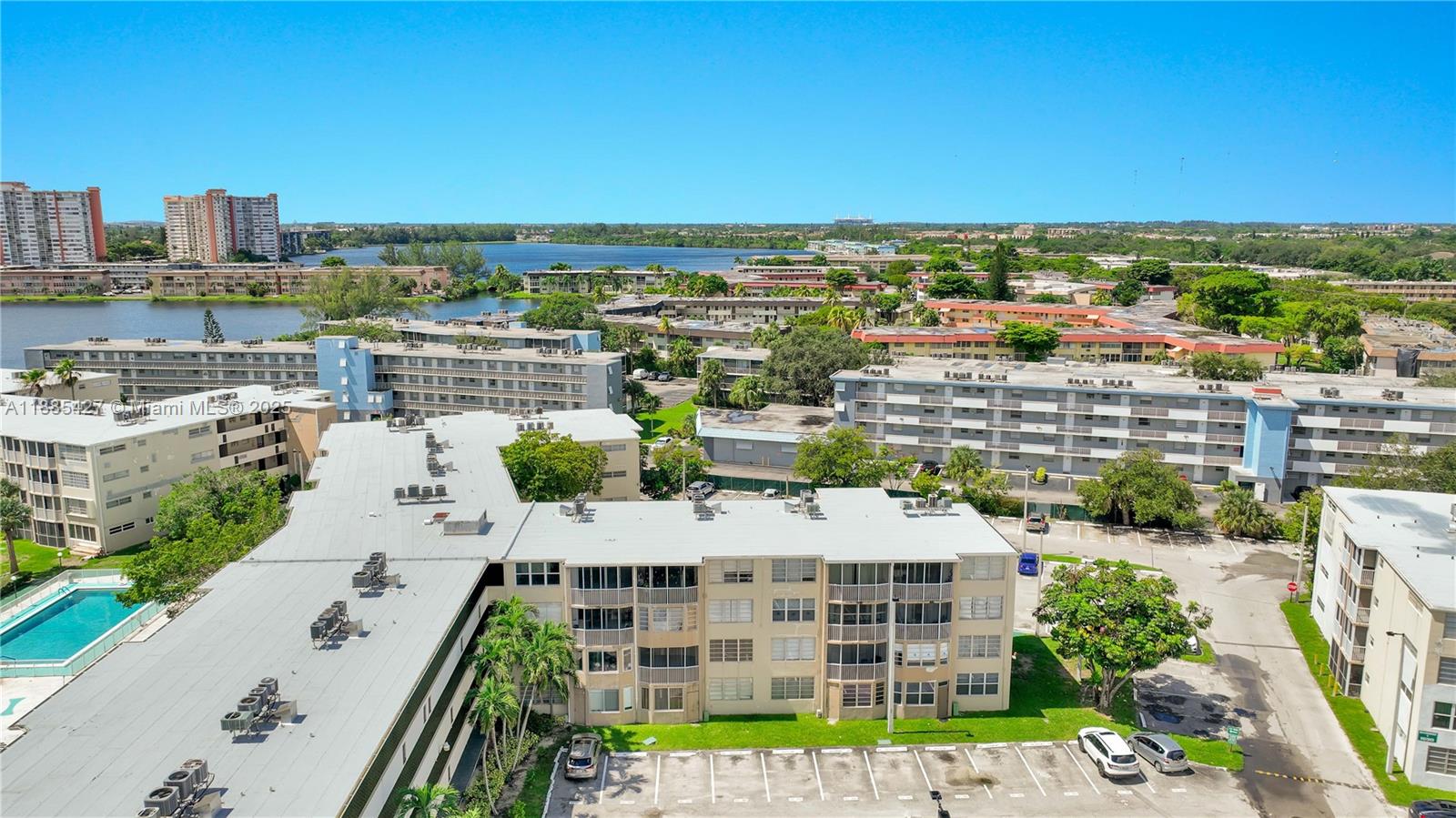 JADE WINDS GROUP ALLAMAND - Residential