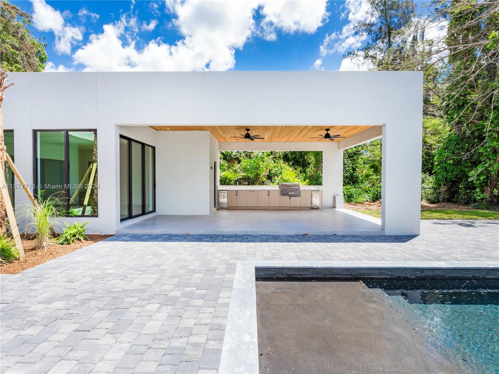 PLANTATION - Residential