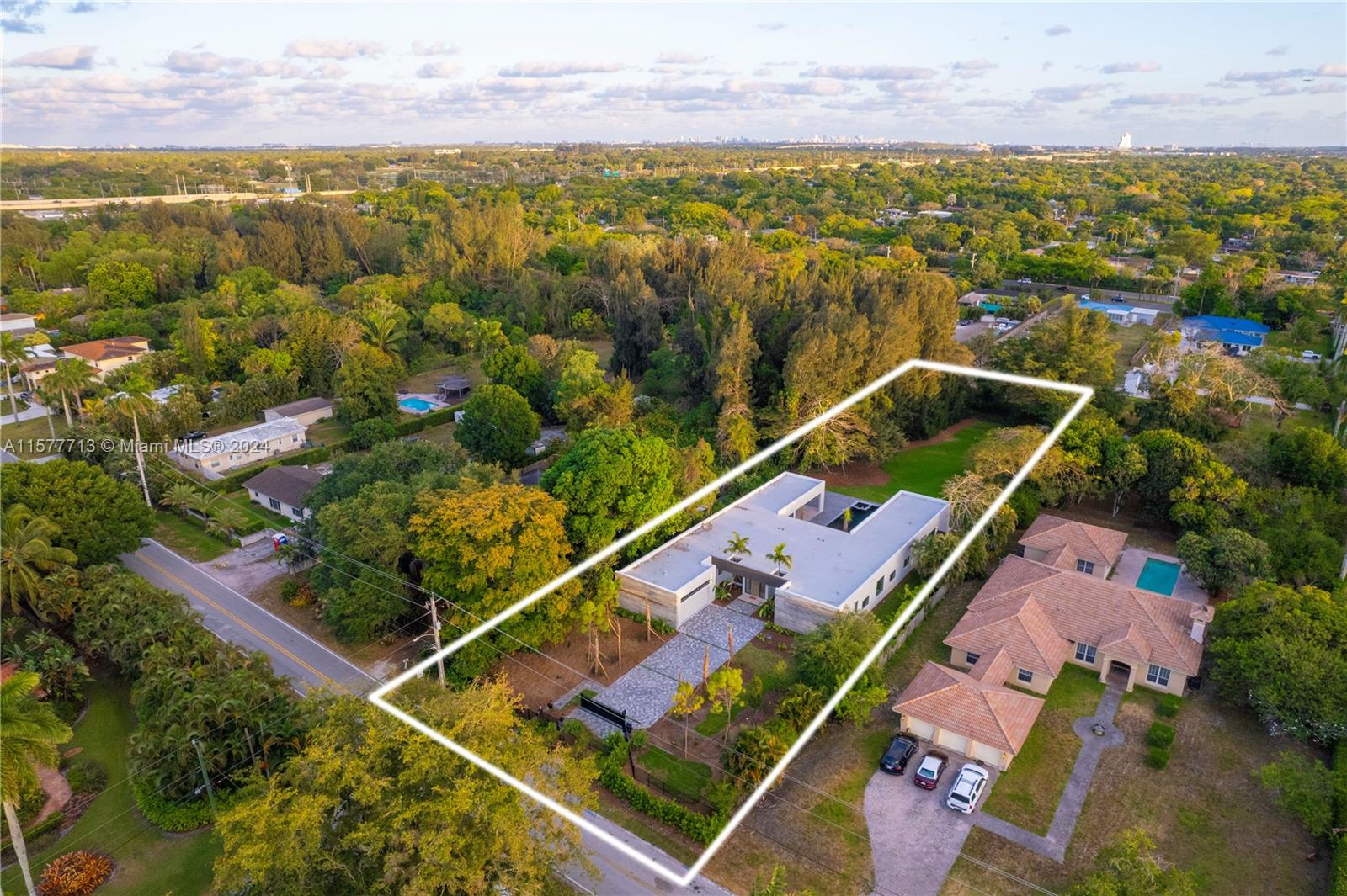 PLANTATION - Residential