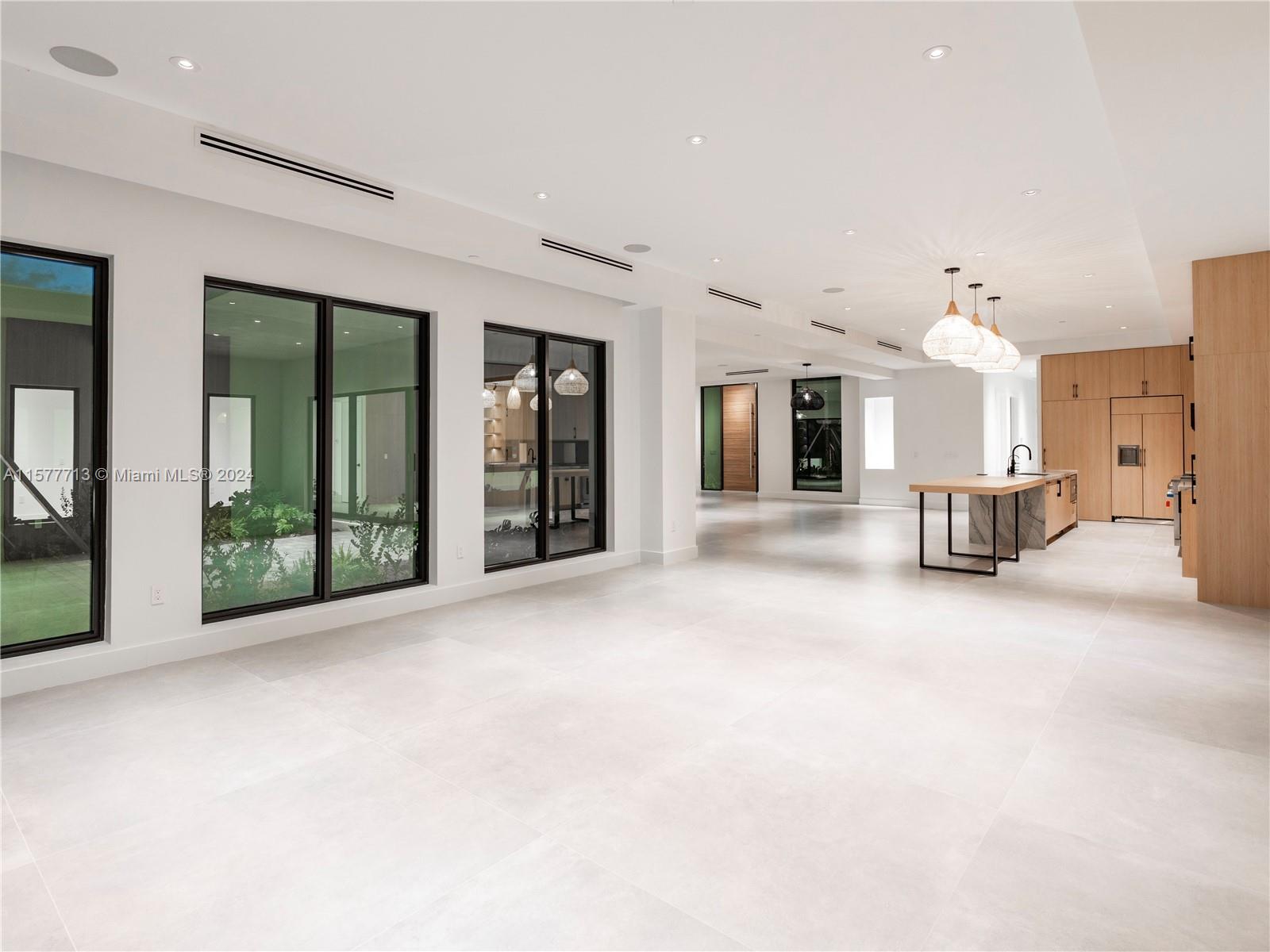 PLANTATION - Residential