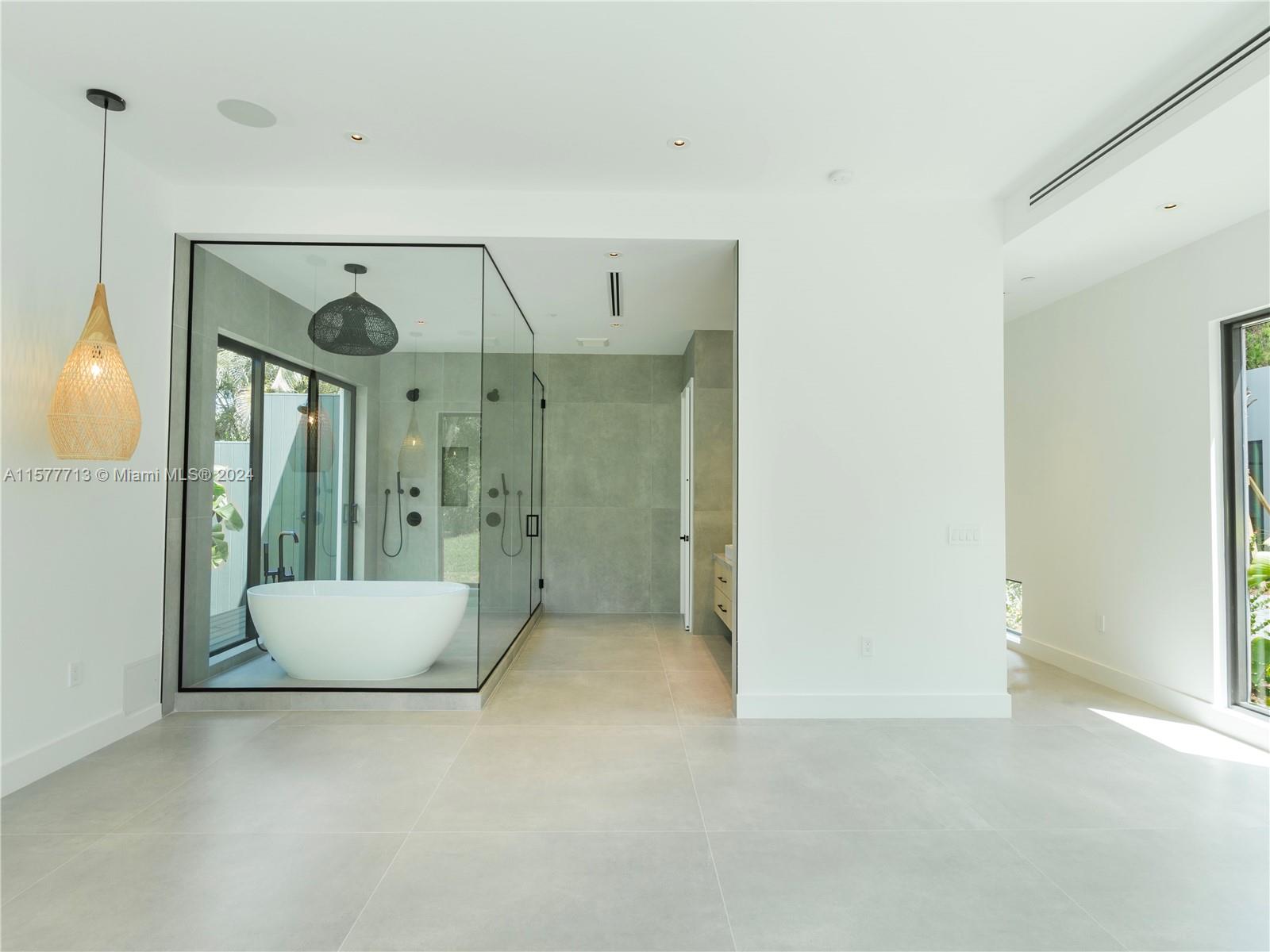 PLANTATION - Residential