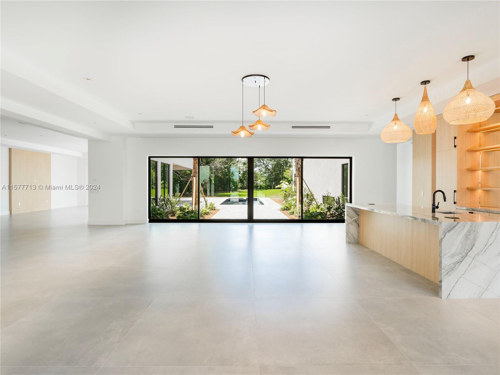 PLANTATION - Residential