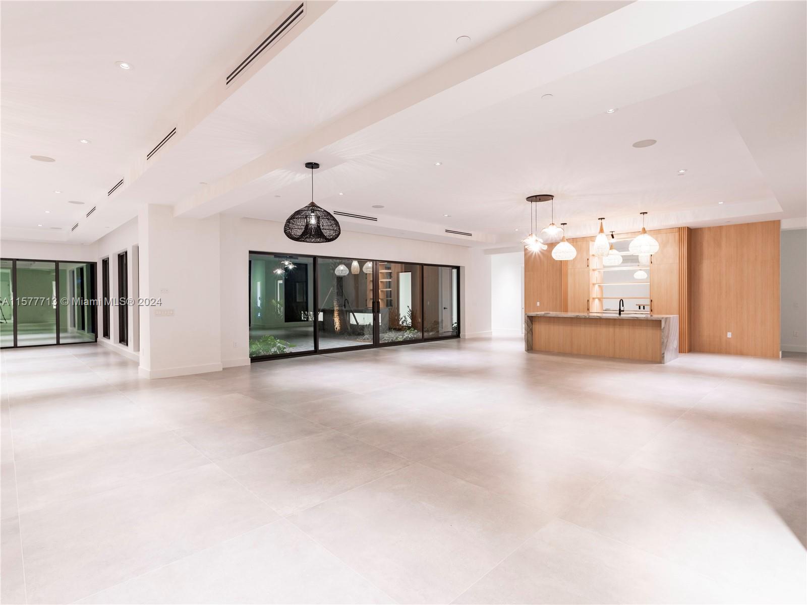 PLANTATION - Residential