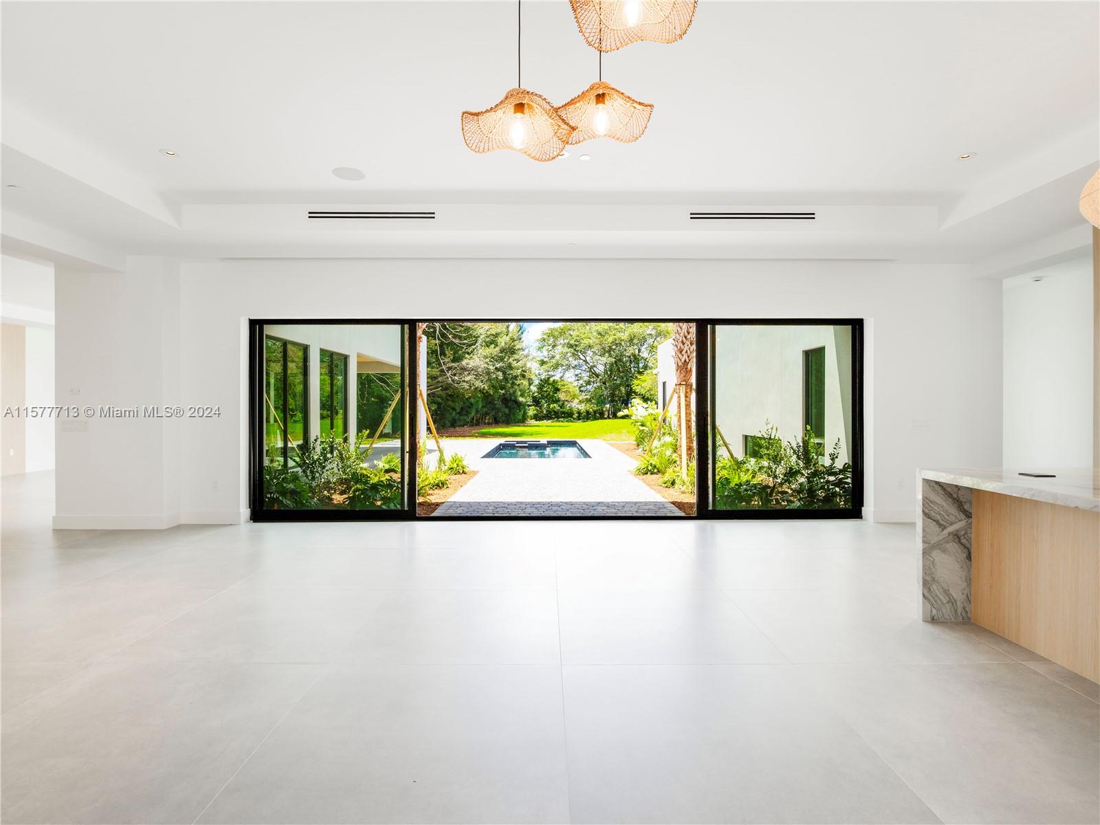 PLANTATION - Residential