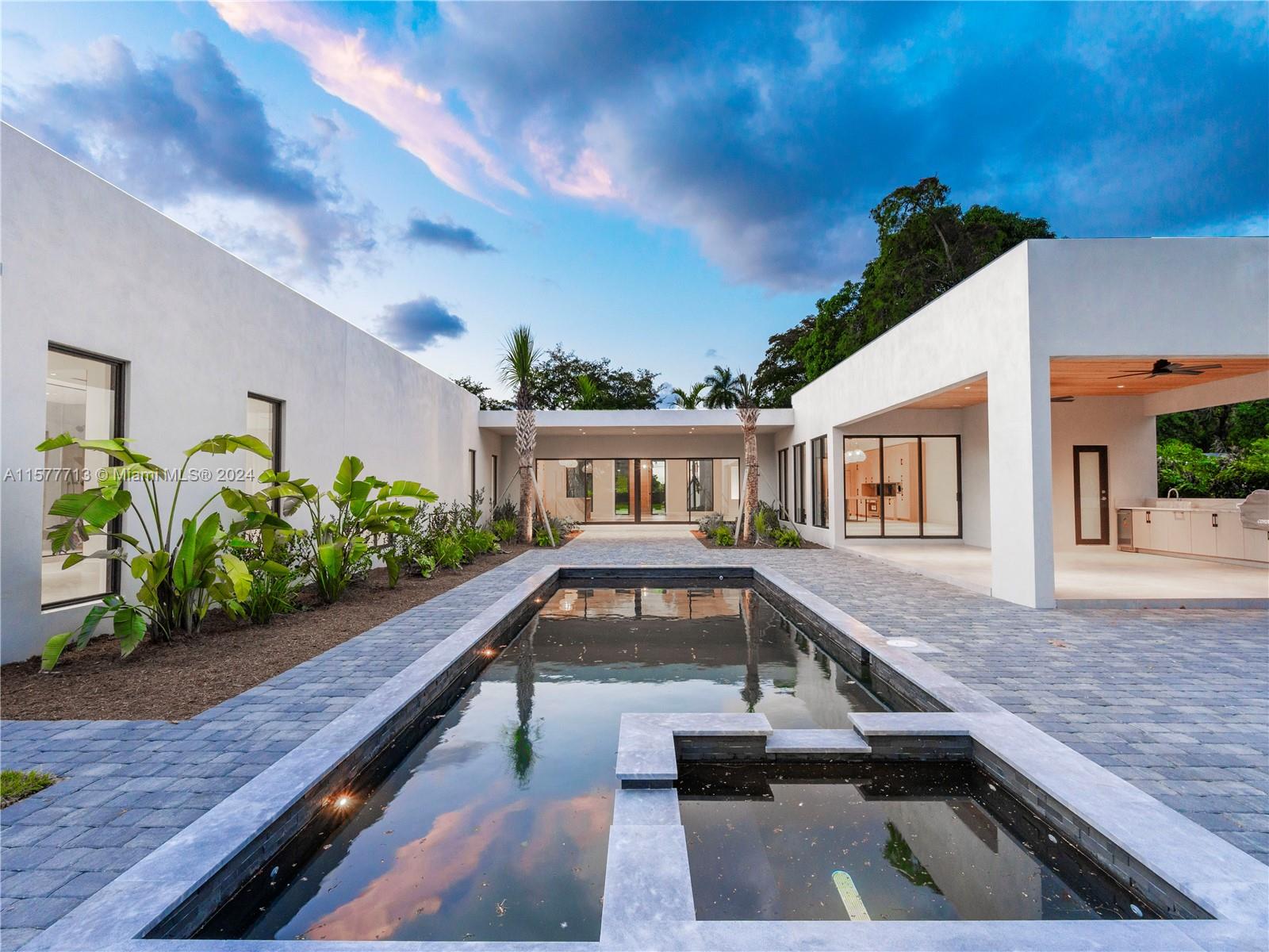 PLANTATION - Residential