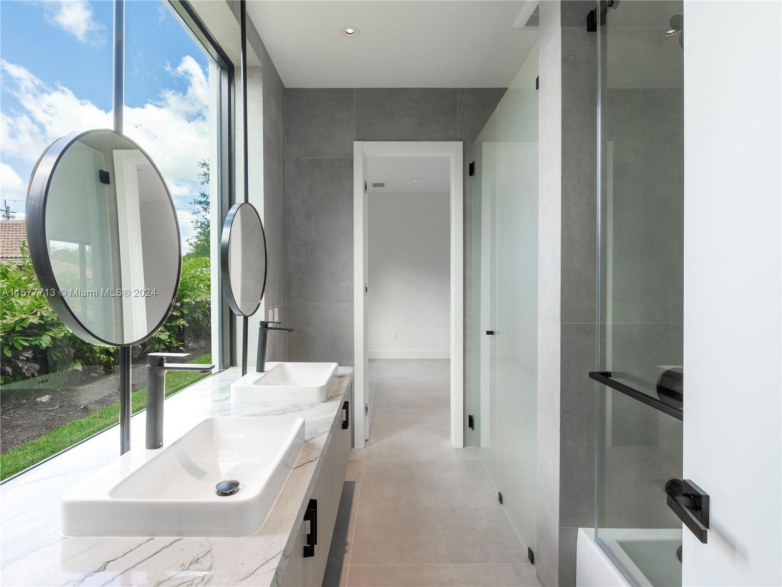 PLANTATION - Residential