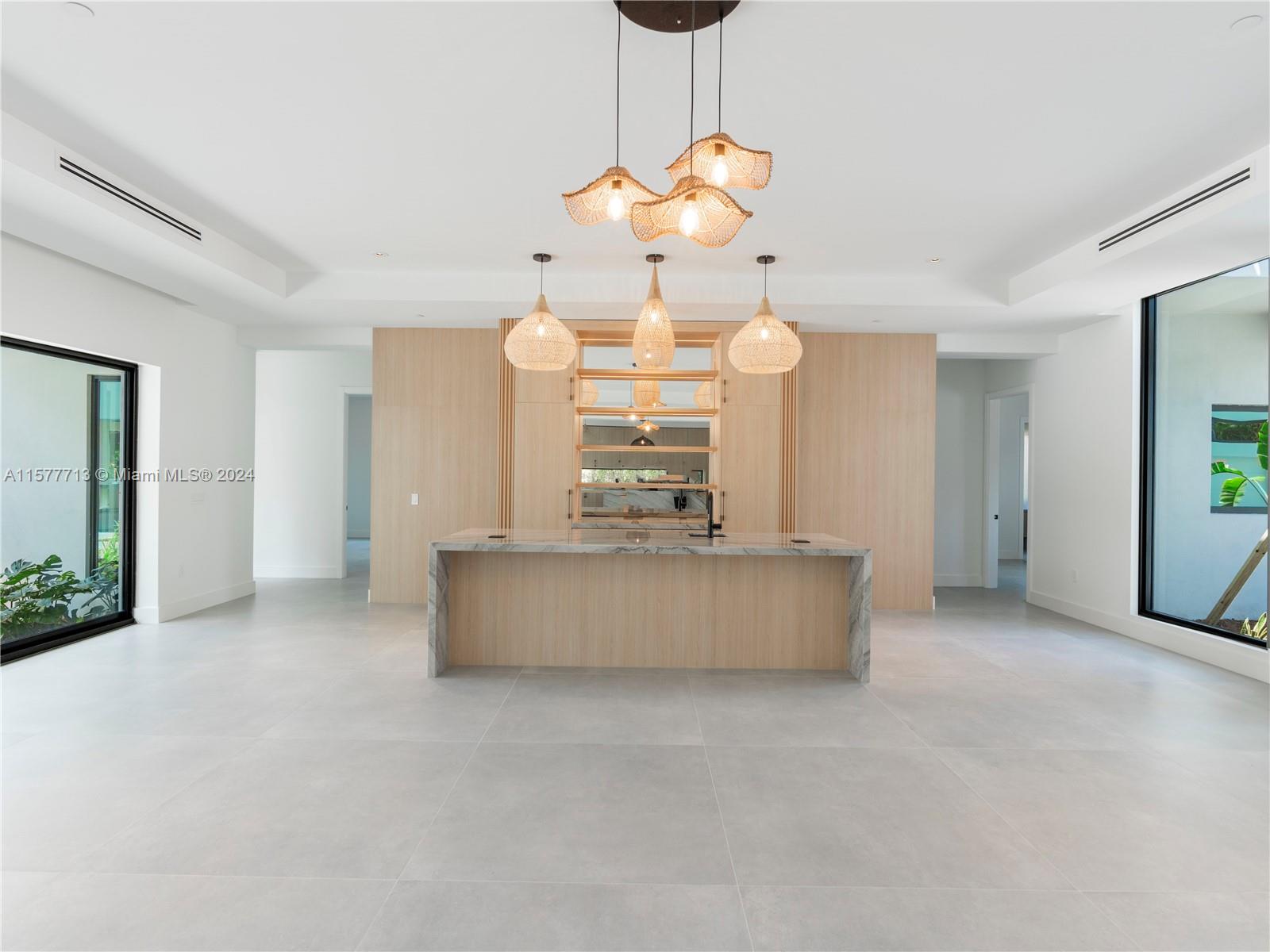 PLANTATION - Residential