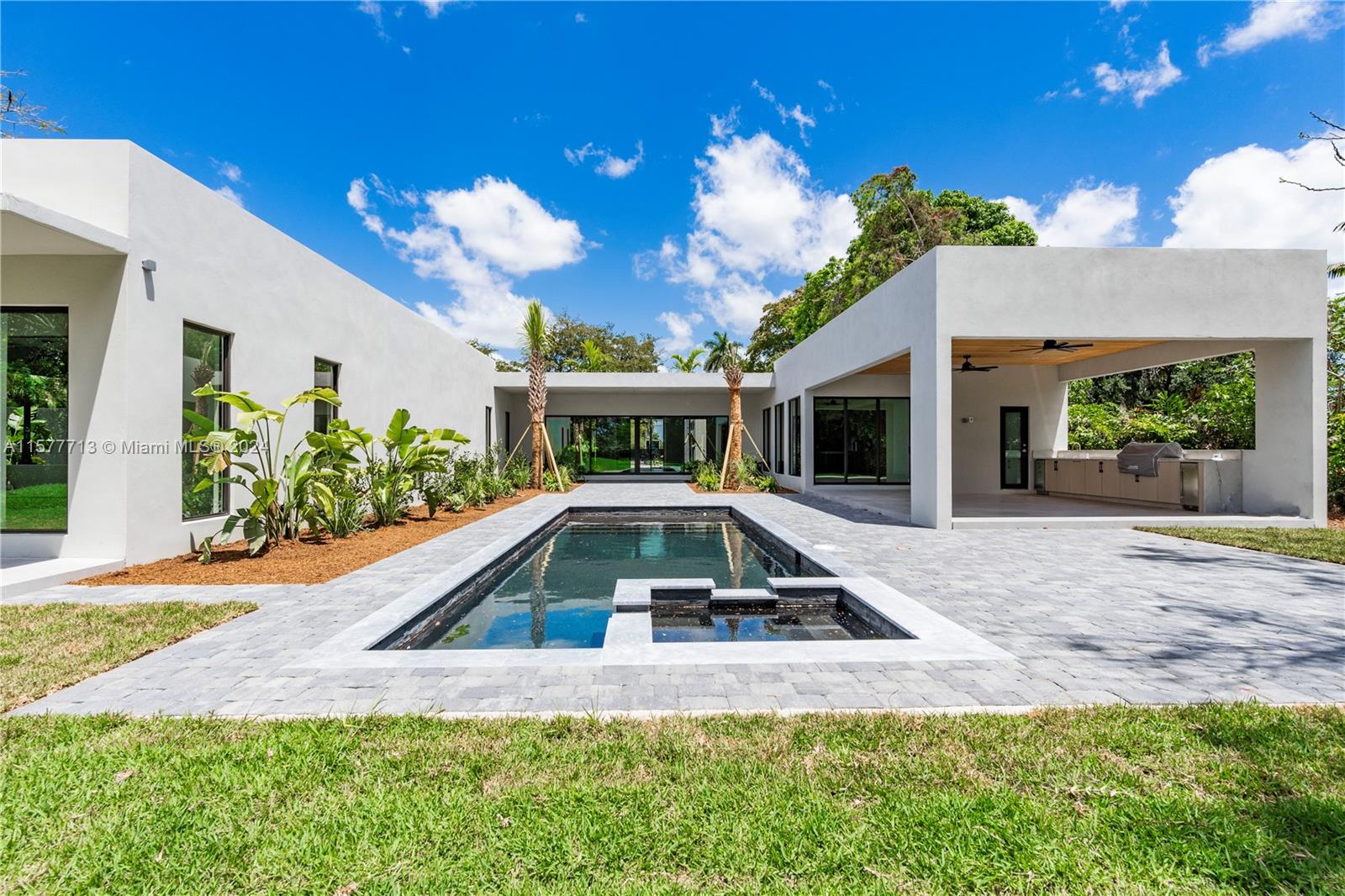 PLANTATION - Residential