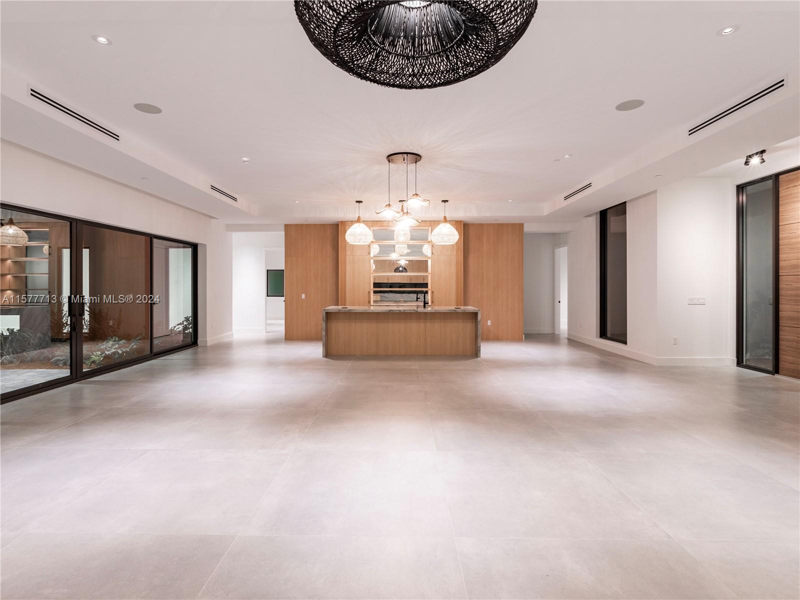 PLANTATION - Residential