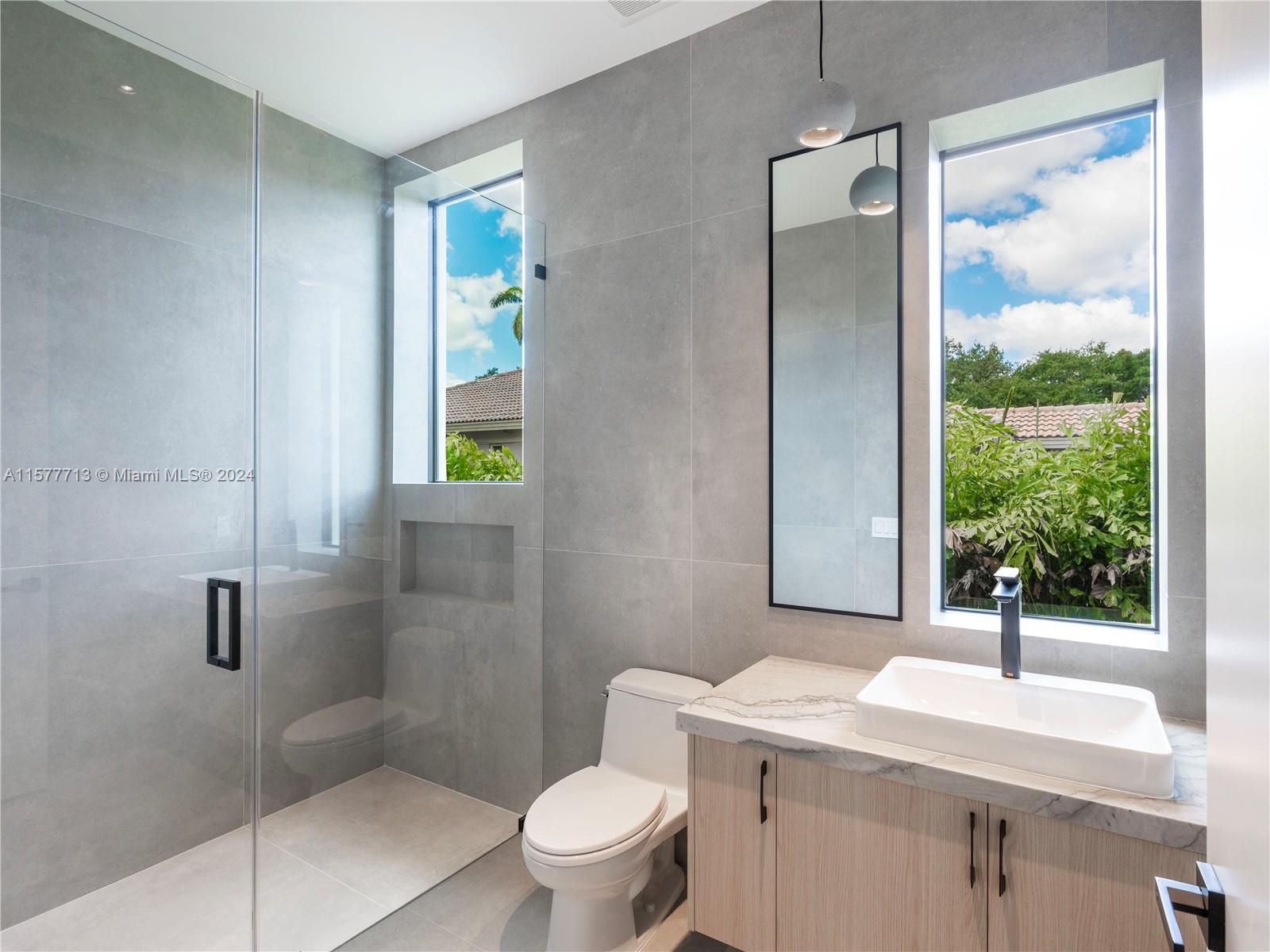 PLANTATION - Residential