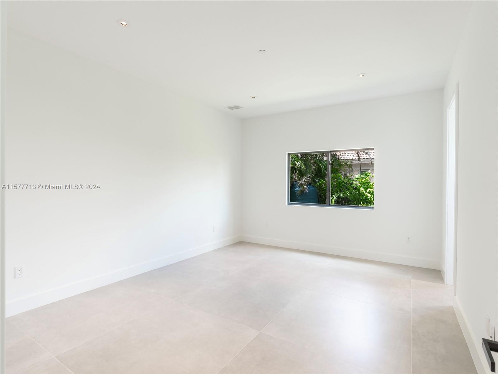 PLANTATION - Residential