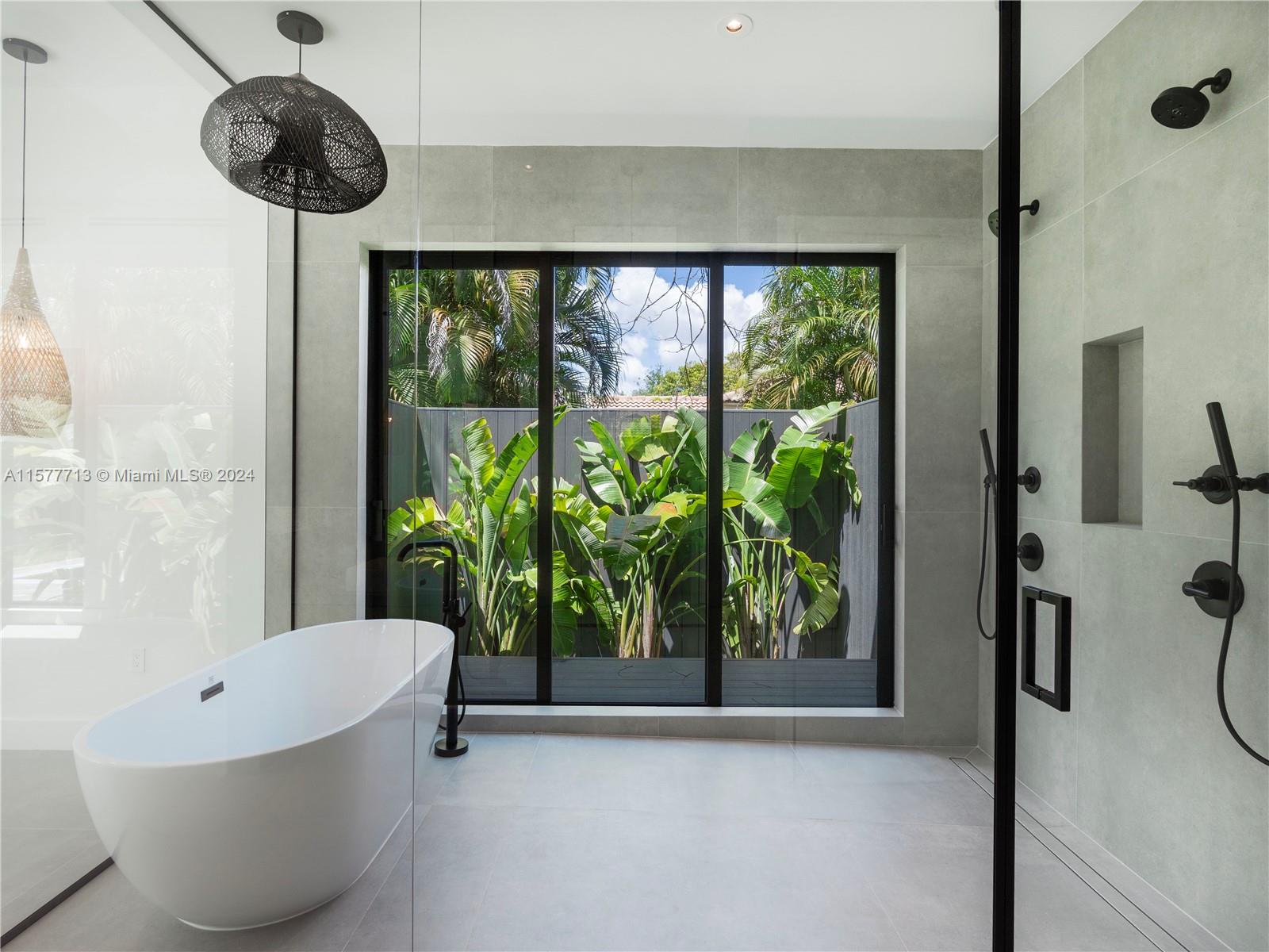 PLANTATION - Residential