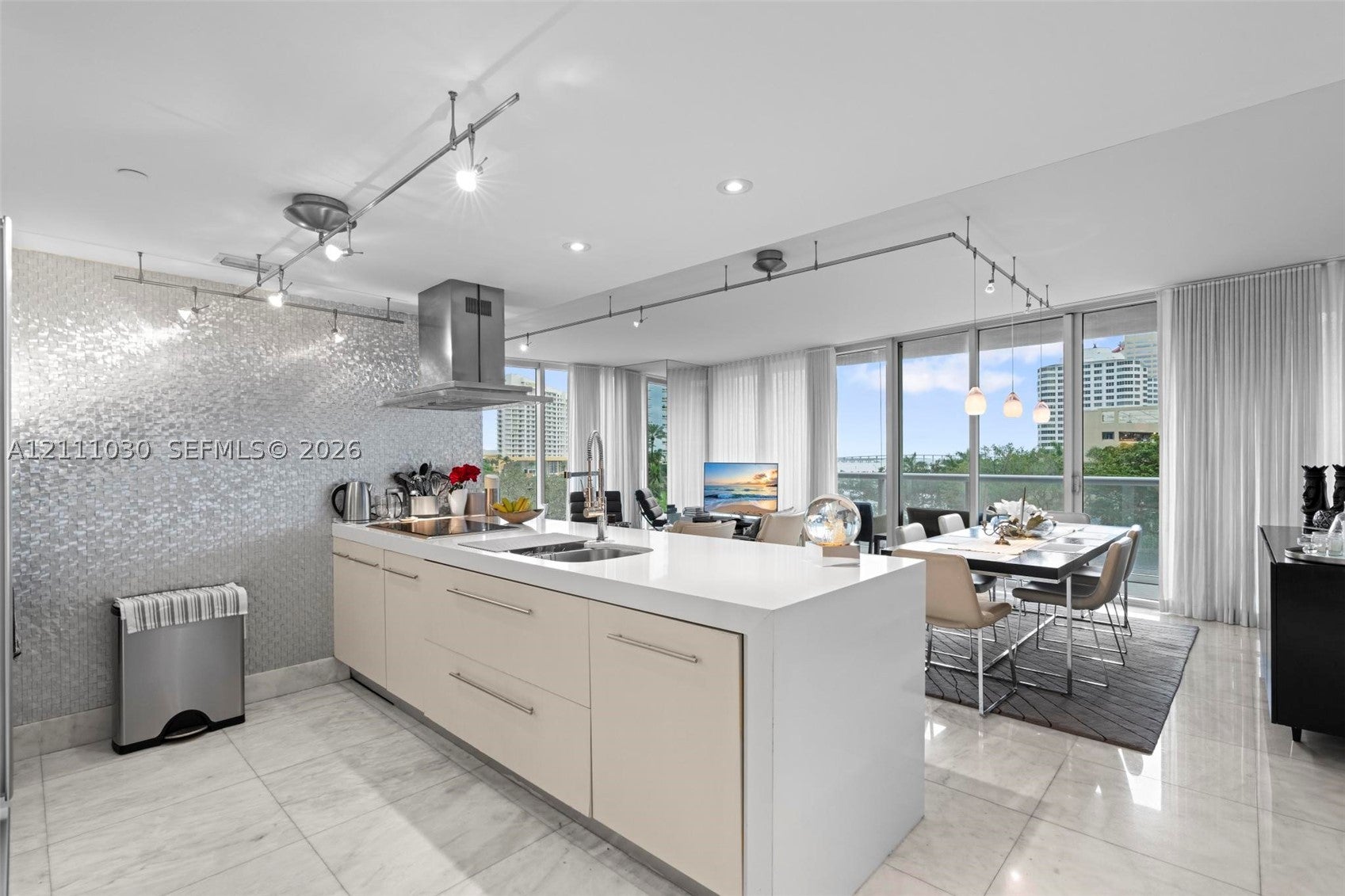 495 Brickell Ave 501