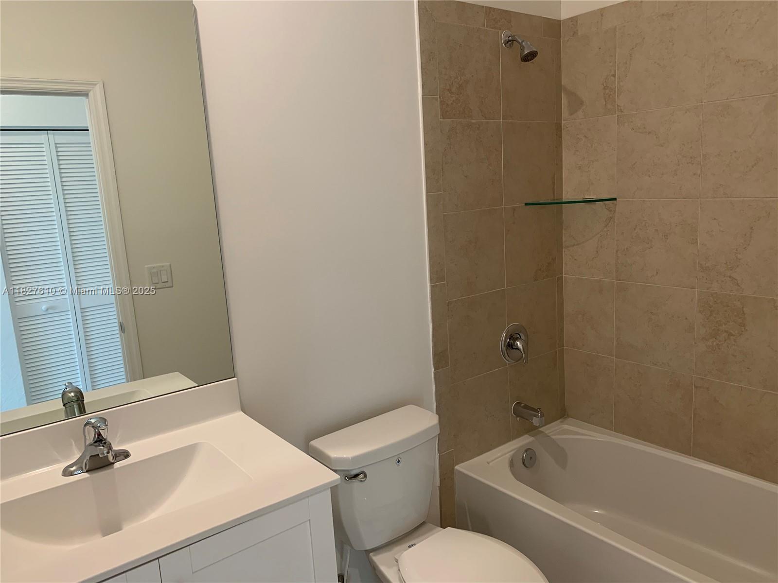 VIA VENTURA NEIGHBORHOOD - Residential