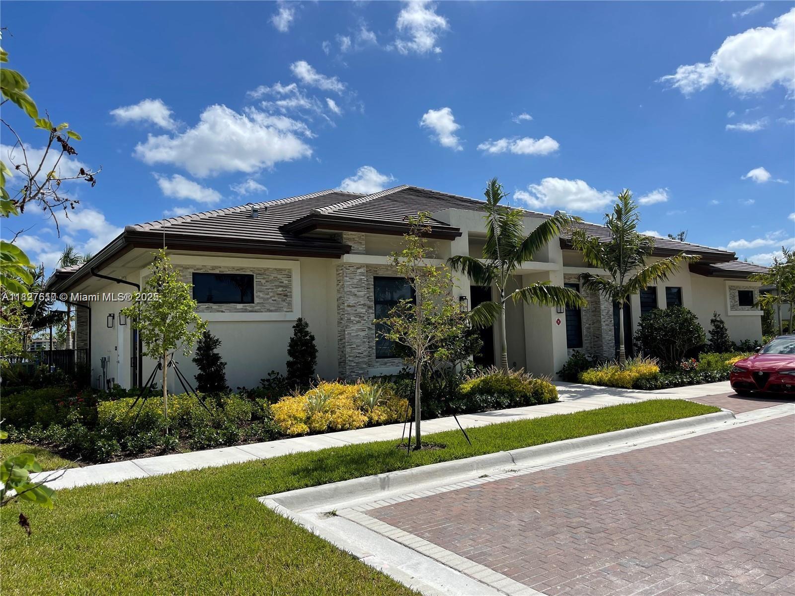 VIA VENTURA NEIGHBORHOOD - Residential