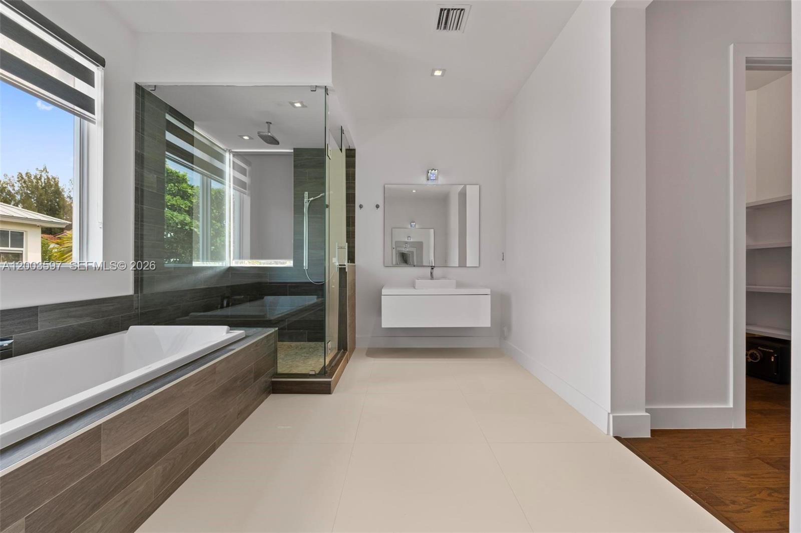 GRAND FLORIDIAN ESTATES - Residential