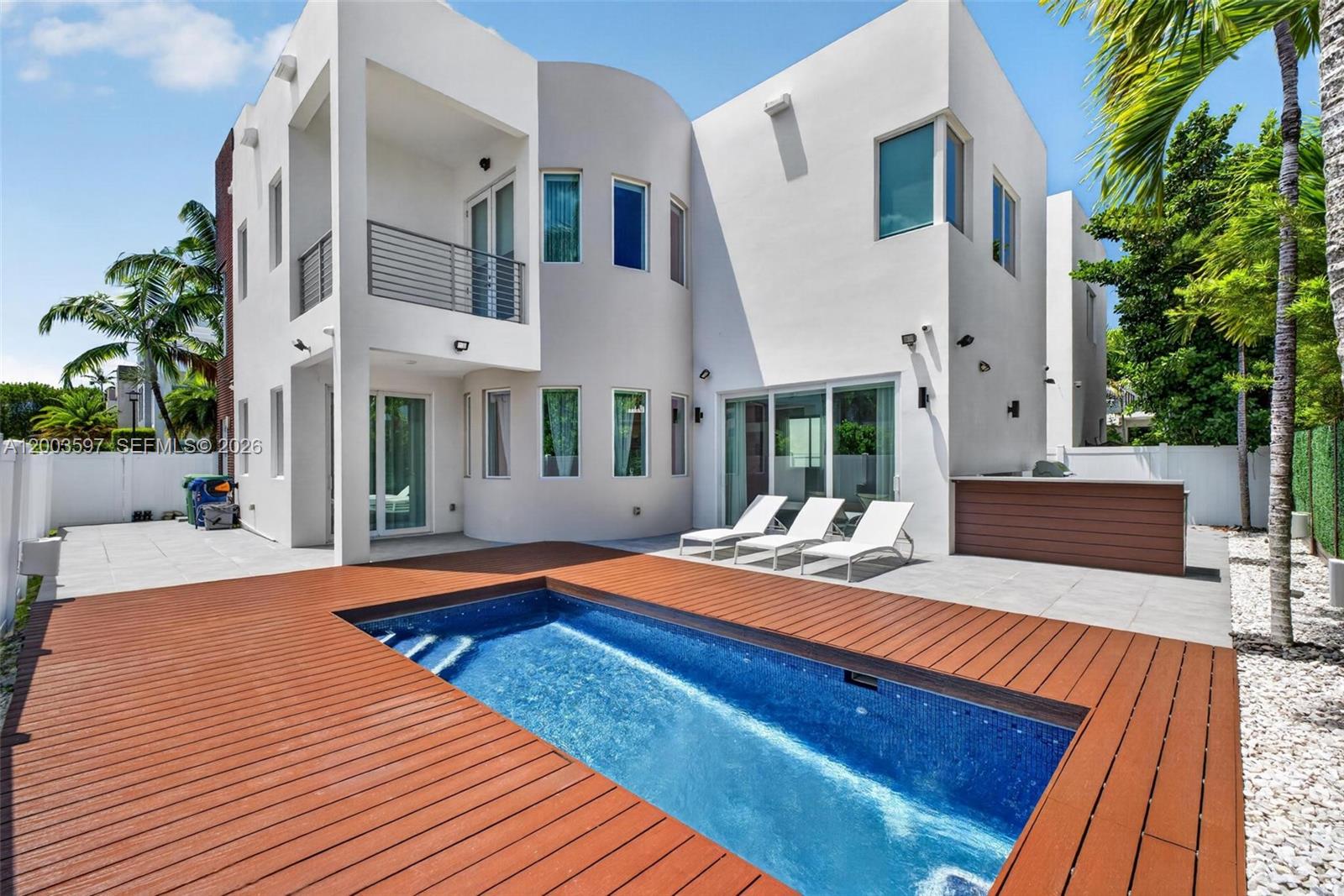 GRAND FLORIDIAN ESTATES - Residential