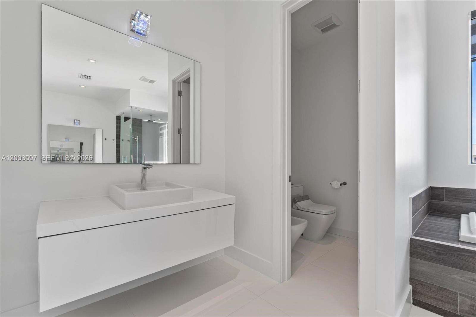 GRAND FLORIDIAN ESTATES - Residential