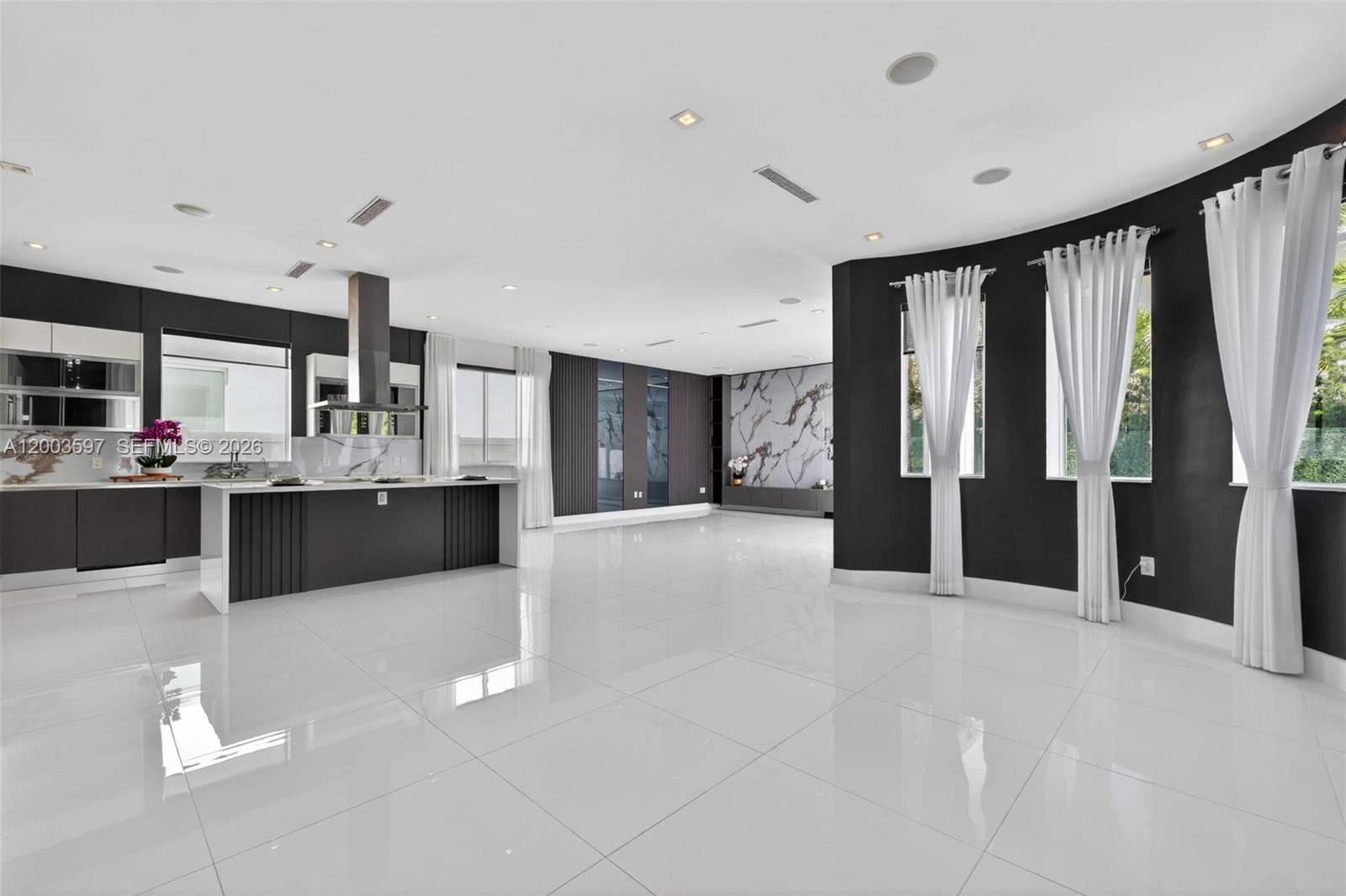 GRAND FLORIDIAN ESTATES - Residential