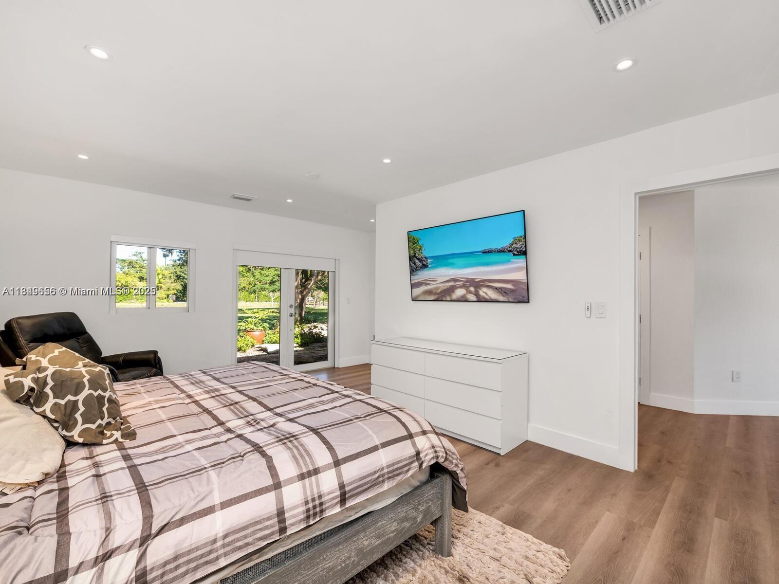 EVERGLADES SUGAR & LAND C - Residential