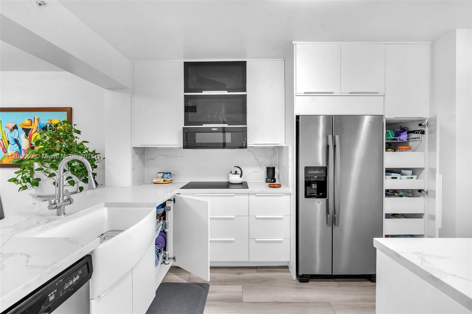 WELDON CONDOMINIUM H - Residential