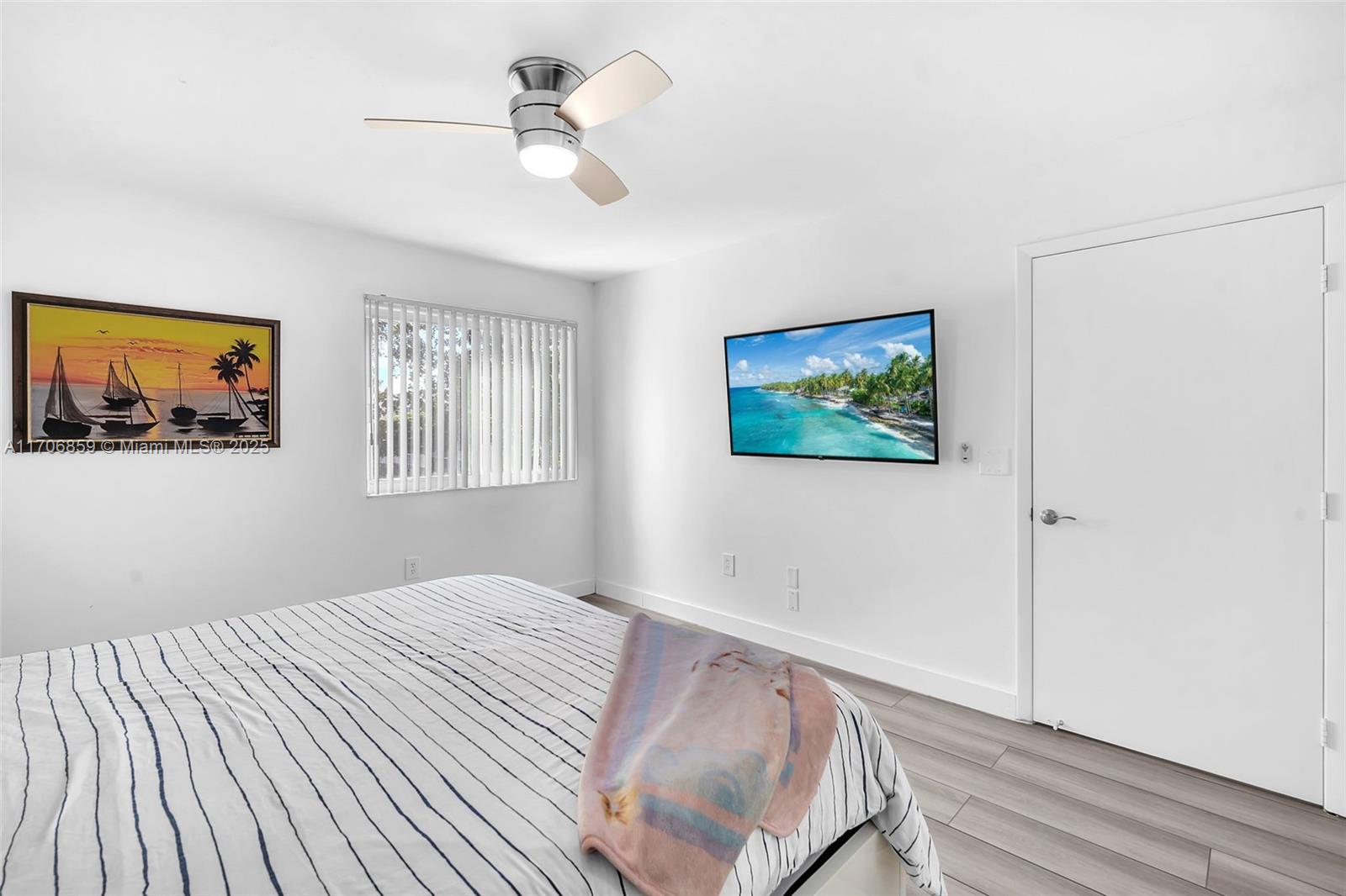 WELDON CONDOMINIUM H - Residential