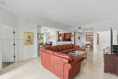 Condominium in Weston FL 16100 Emerald Estates Dr Dr 11.jpg