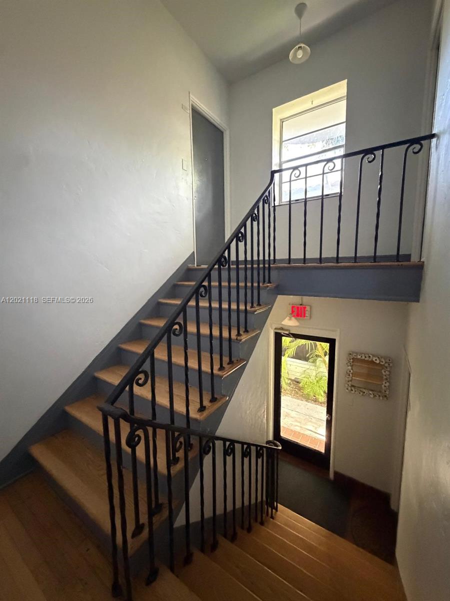 1551 Meridian Ave 202