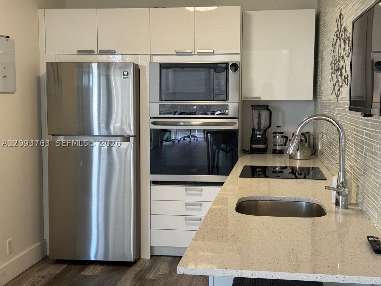 20335 W Country Club Dr 1103