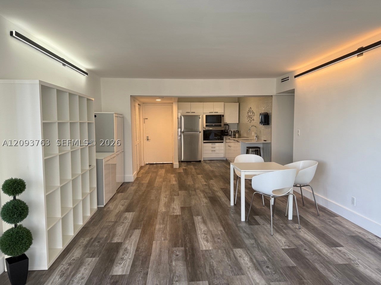 20335 W Country Club Dr 1103