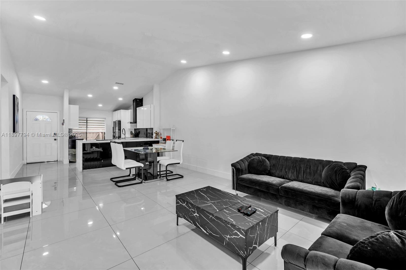PINERIDGE II - Residential