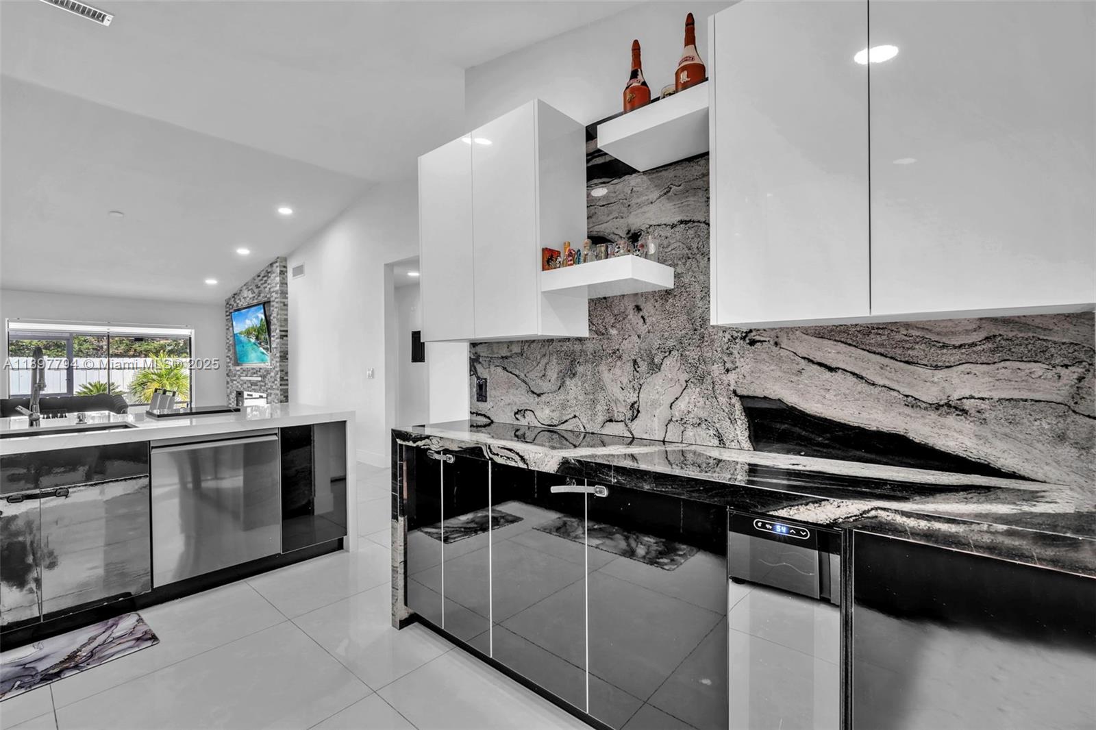 PINERIDGE II - Residential
