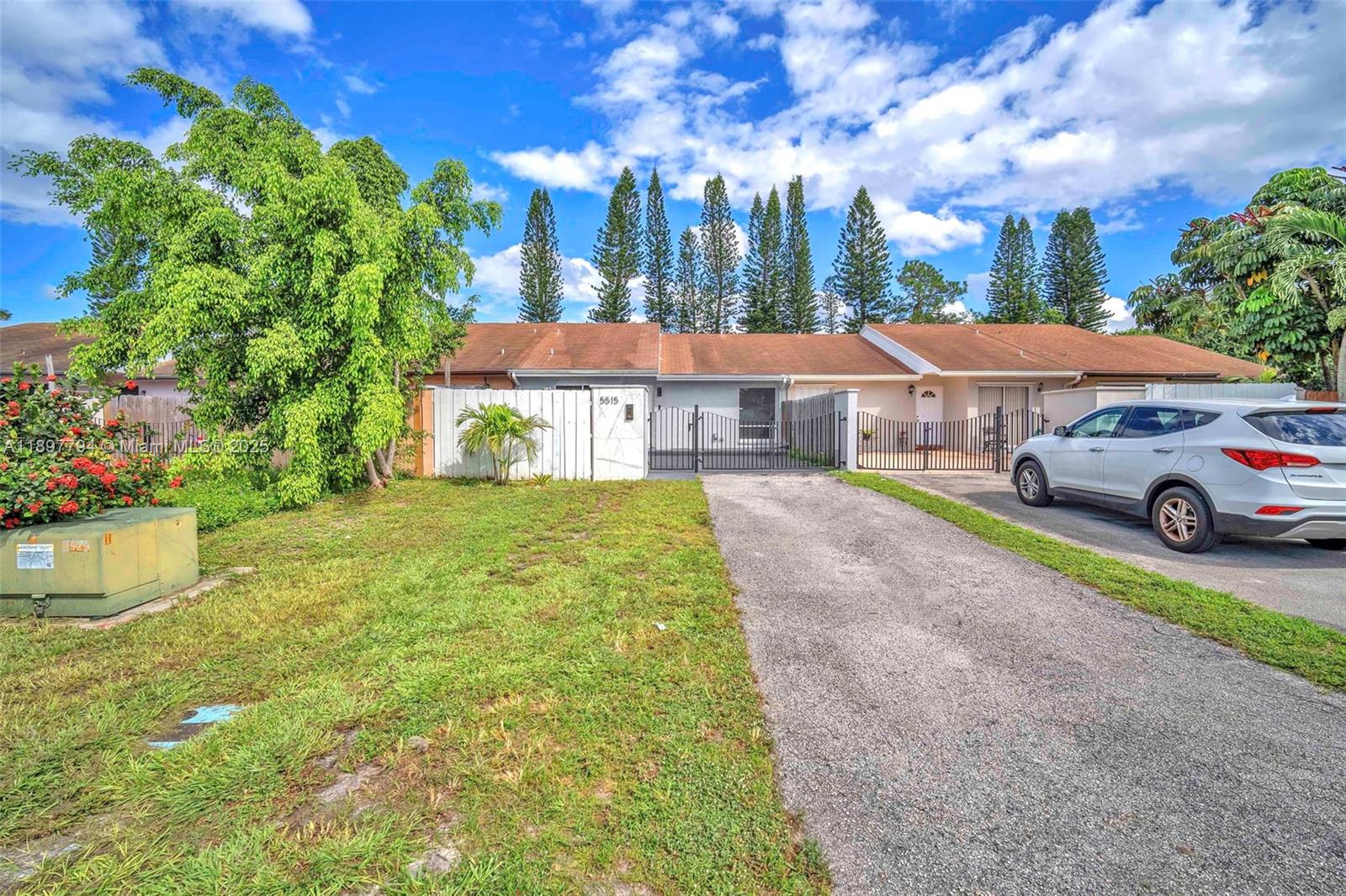 PINERIDGE II - Residential