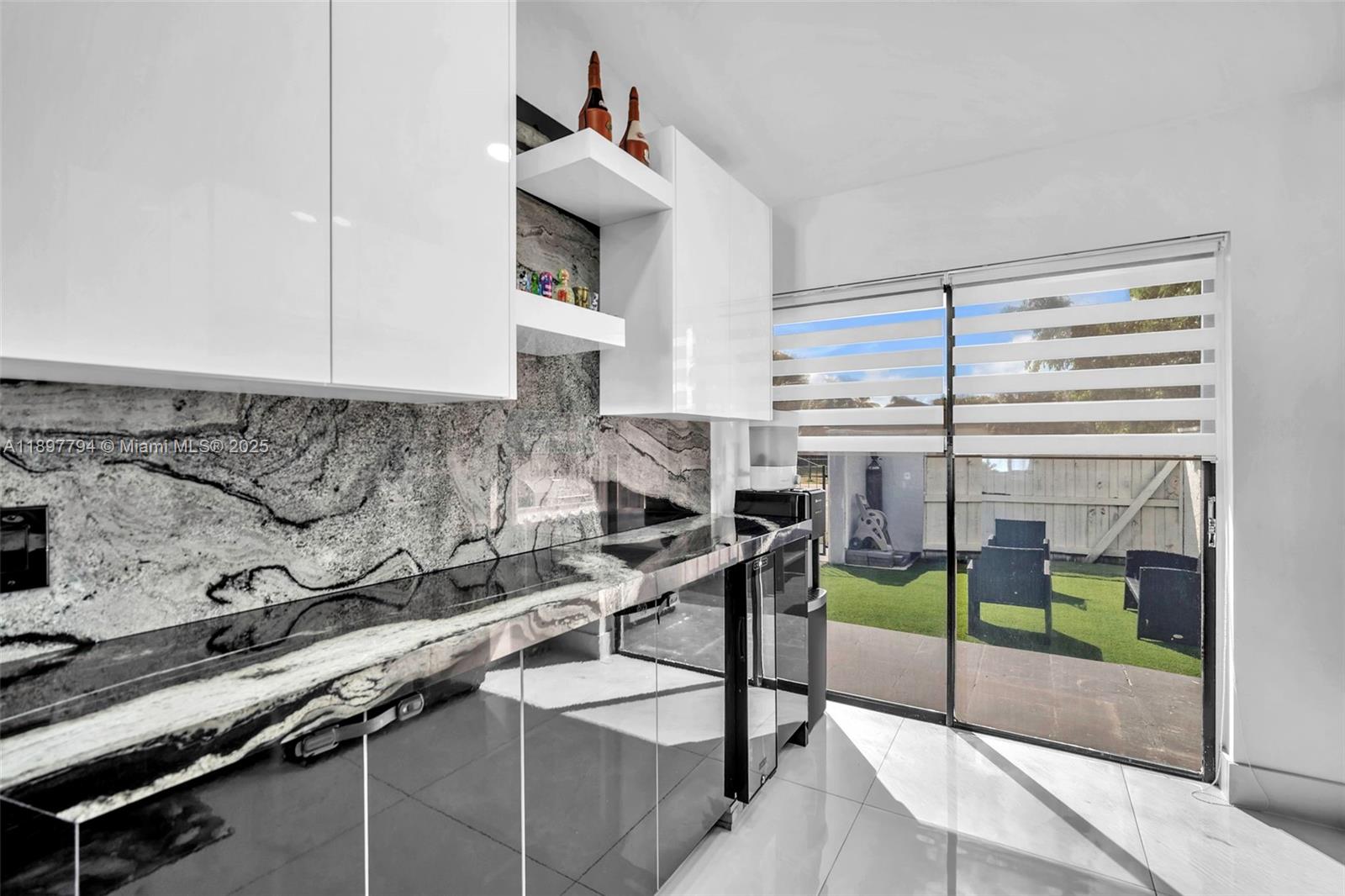 PINERIDGE II - Residential