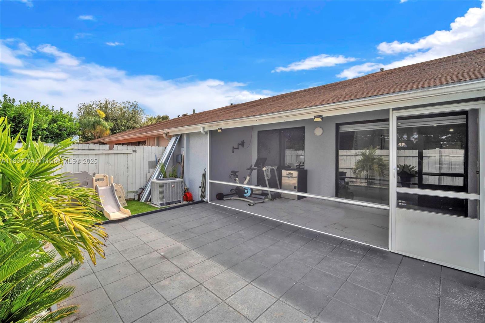 PINERIDGE II - Residential