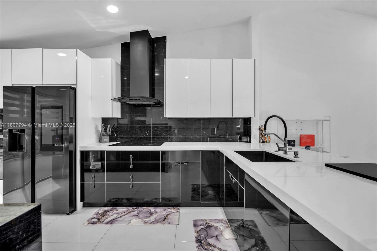 PINERIDGE II - Residential