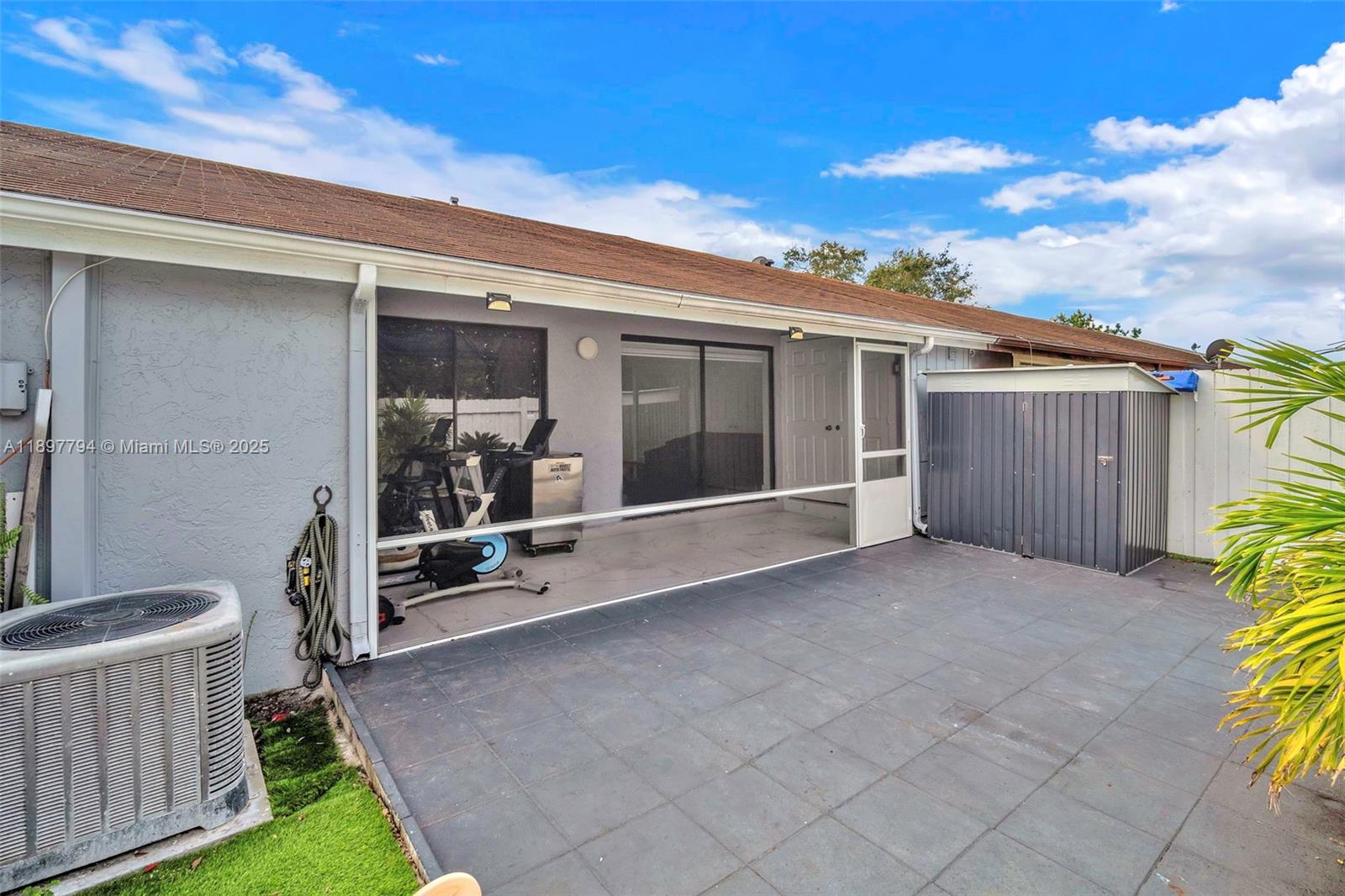 PINERIDGE II - Residential