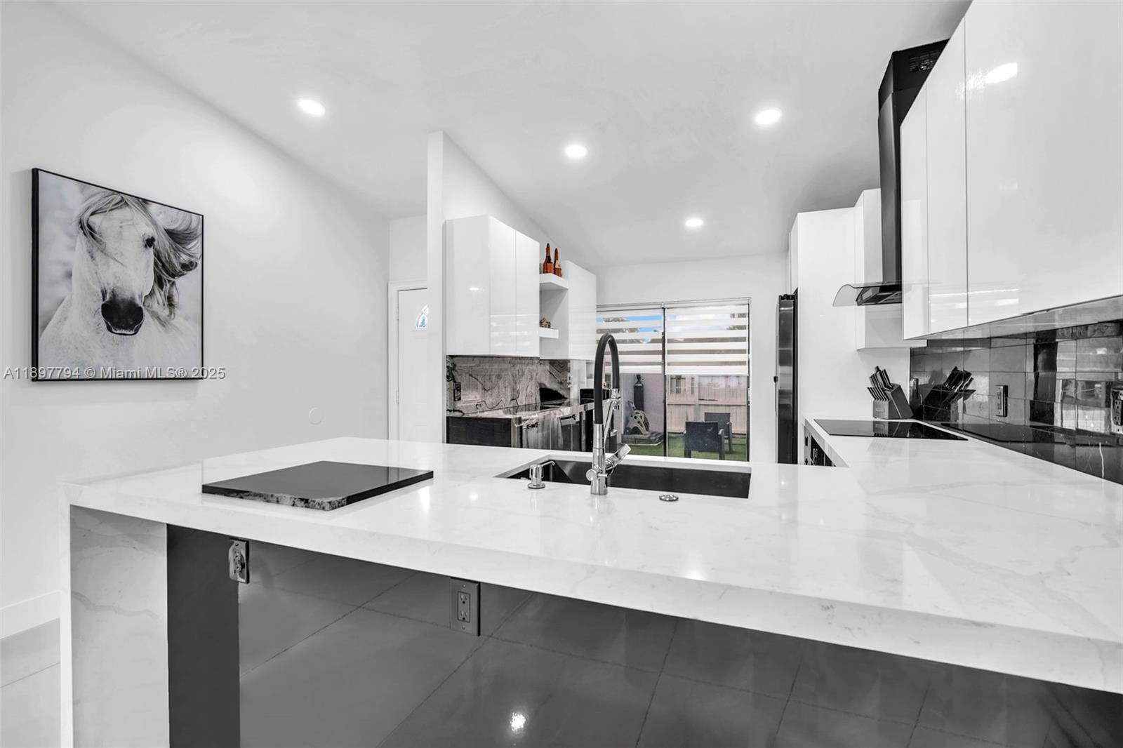 PINERIDGE II - Residential