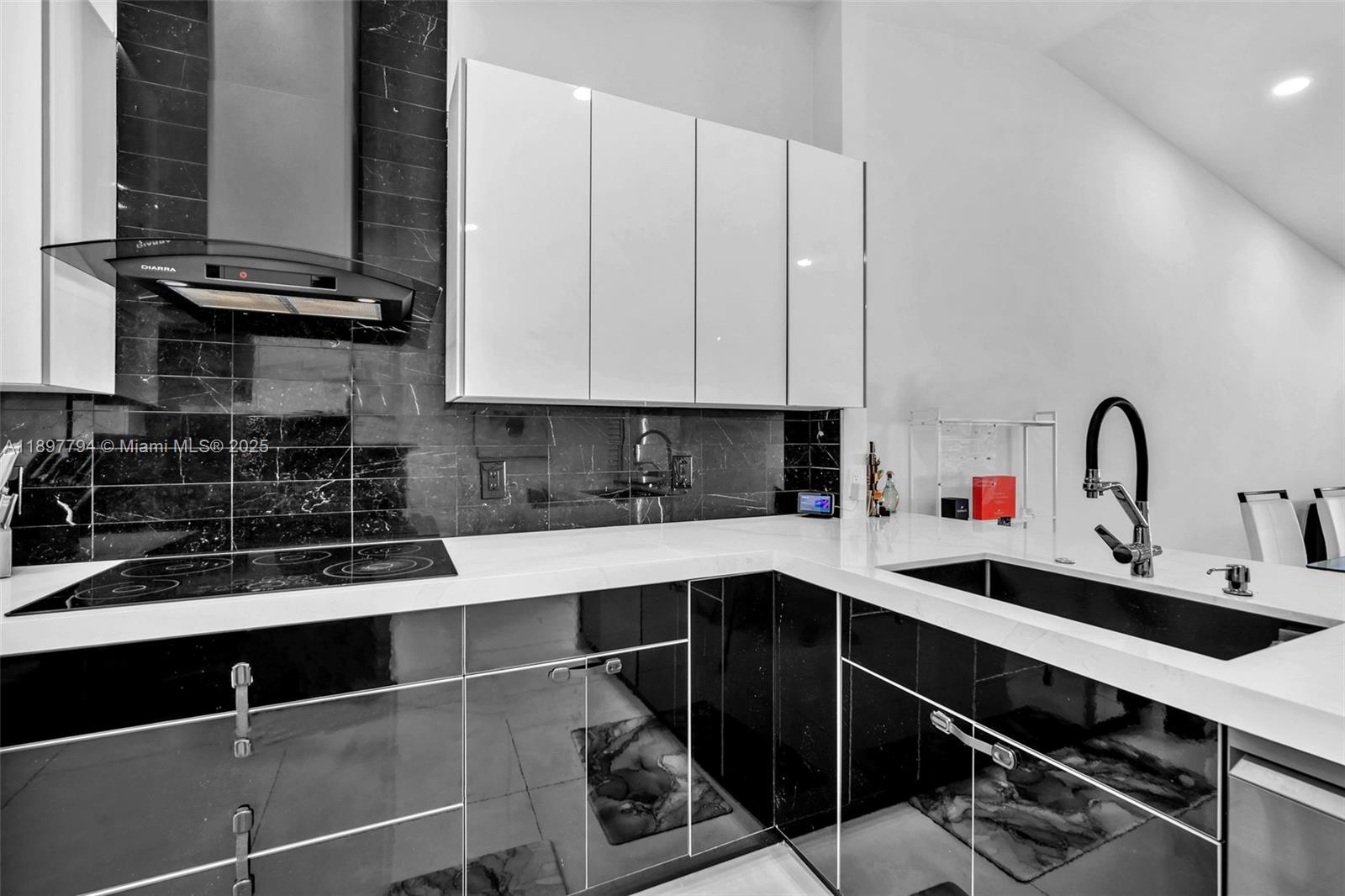 PINERIDGE II - Residential