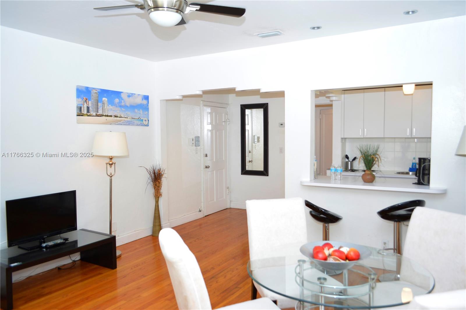 EL VICENTIN CONDO - Residential