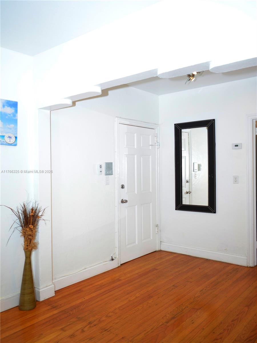 EL VICENTIN CONDO - Residential