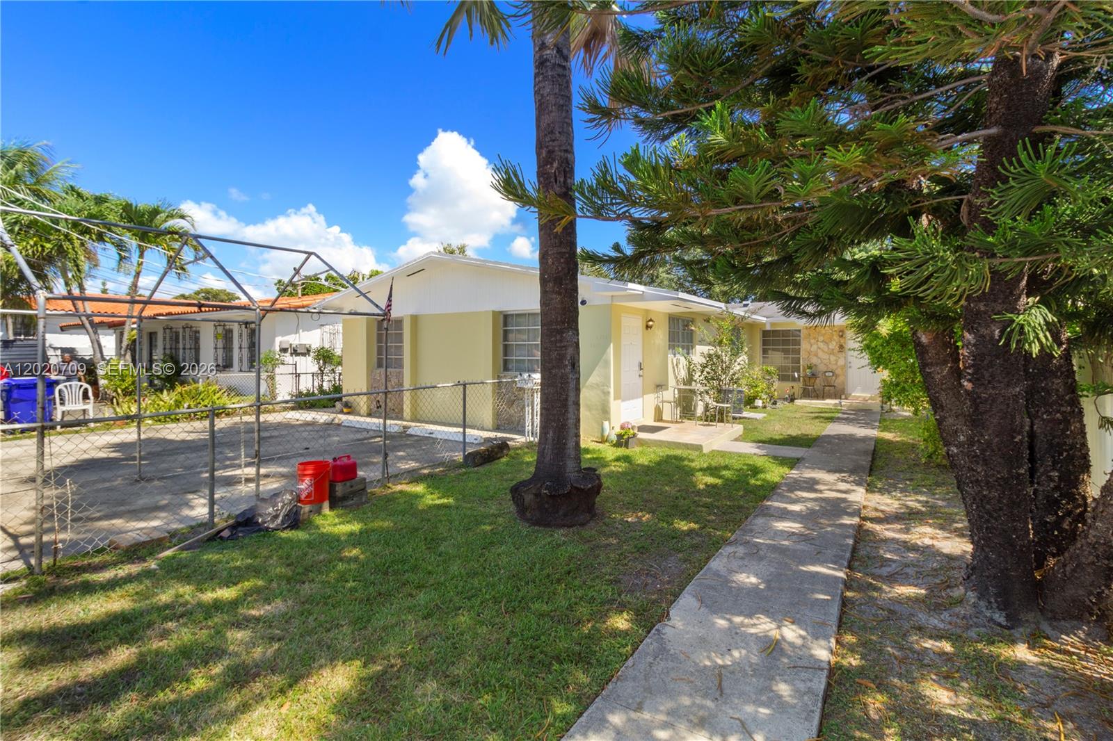 GRAPELAND - Residential Income