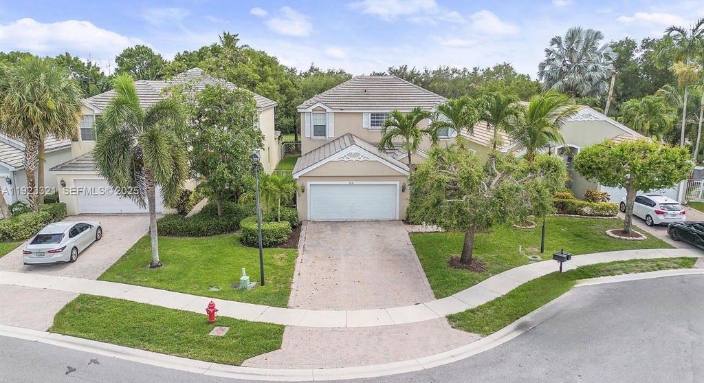 Photo of 168 Canterbury Pl, Royal Palm Beach, FL 33414 (MLS # A11923321)