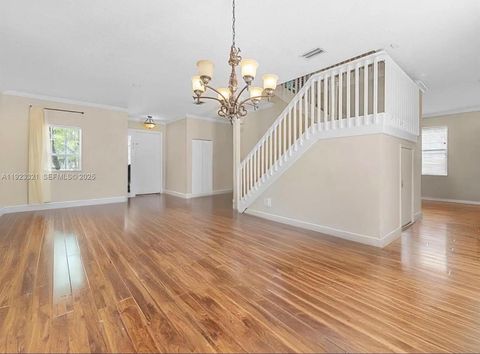 168 Canterbury PL Royal Palm Beach FL 33414