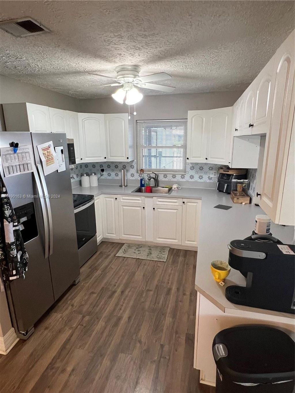 Photo of 1285 SE Port St Lucie Blvd, Port Saint Lucie, FL 34952 (MLS # A11490163)