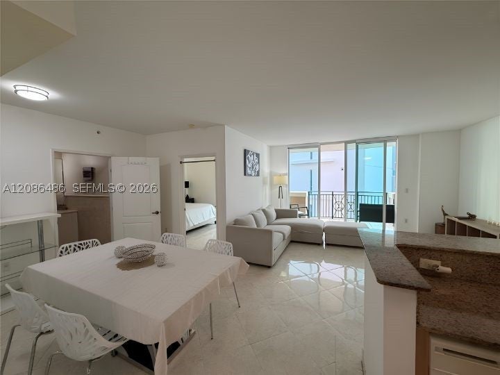 17555 Atlantic Blvd 1103, Sunny Isles Beach, FL, 33160/$750,000 1 17555 Atlantic Blvd 1103