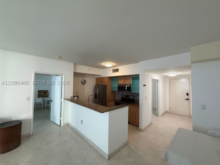 17555 Atlantic Blvd 1103, Sunny Isles Beach, FL, 33160/$750,000 2 17555 Atlantic Blvd 1103