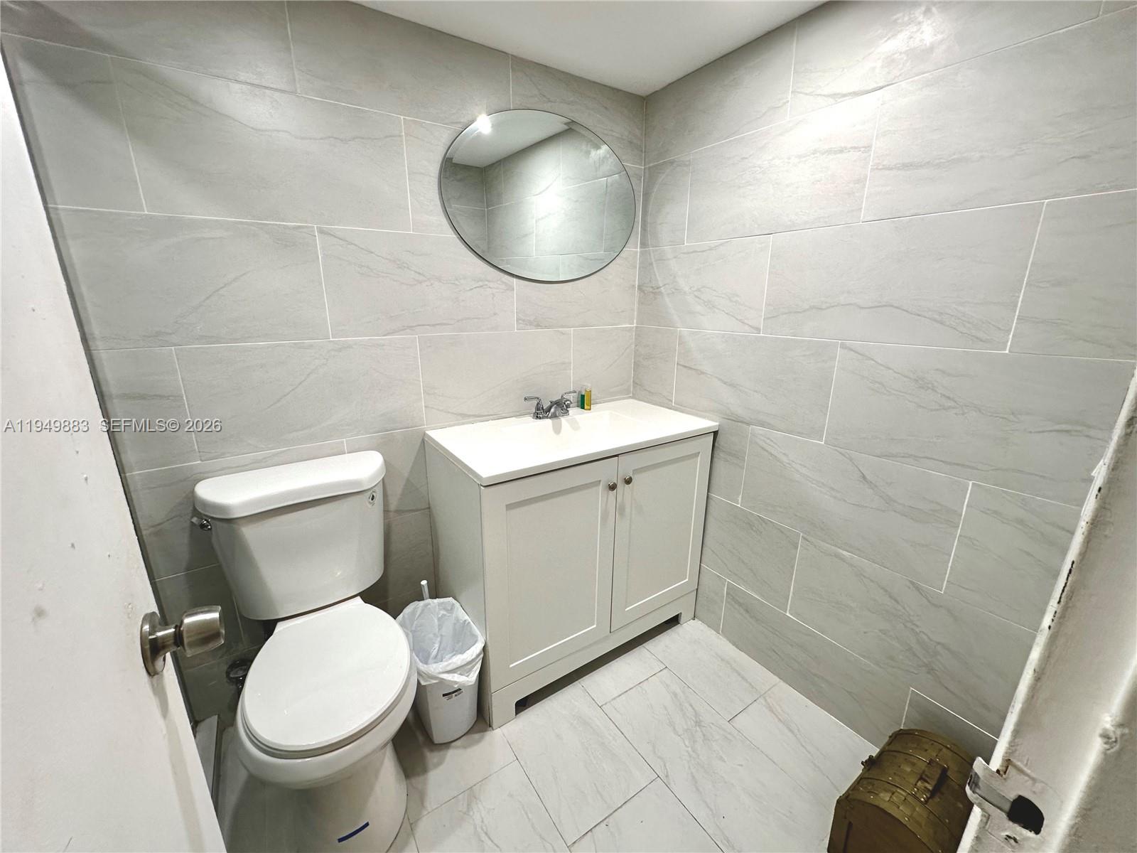 26 Diplomat Pkwy 2263