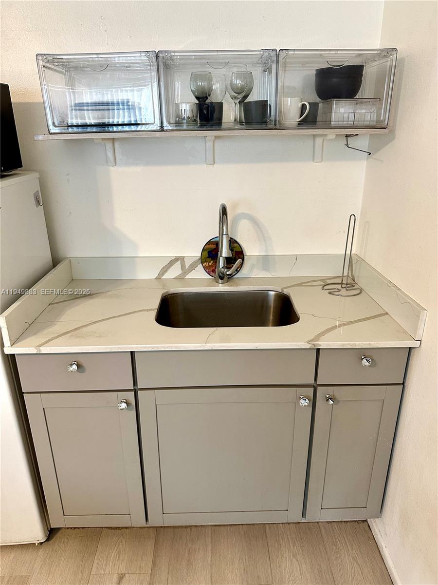 DIPLOMAT GOLF & RACQUET C - Residential