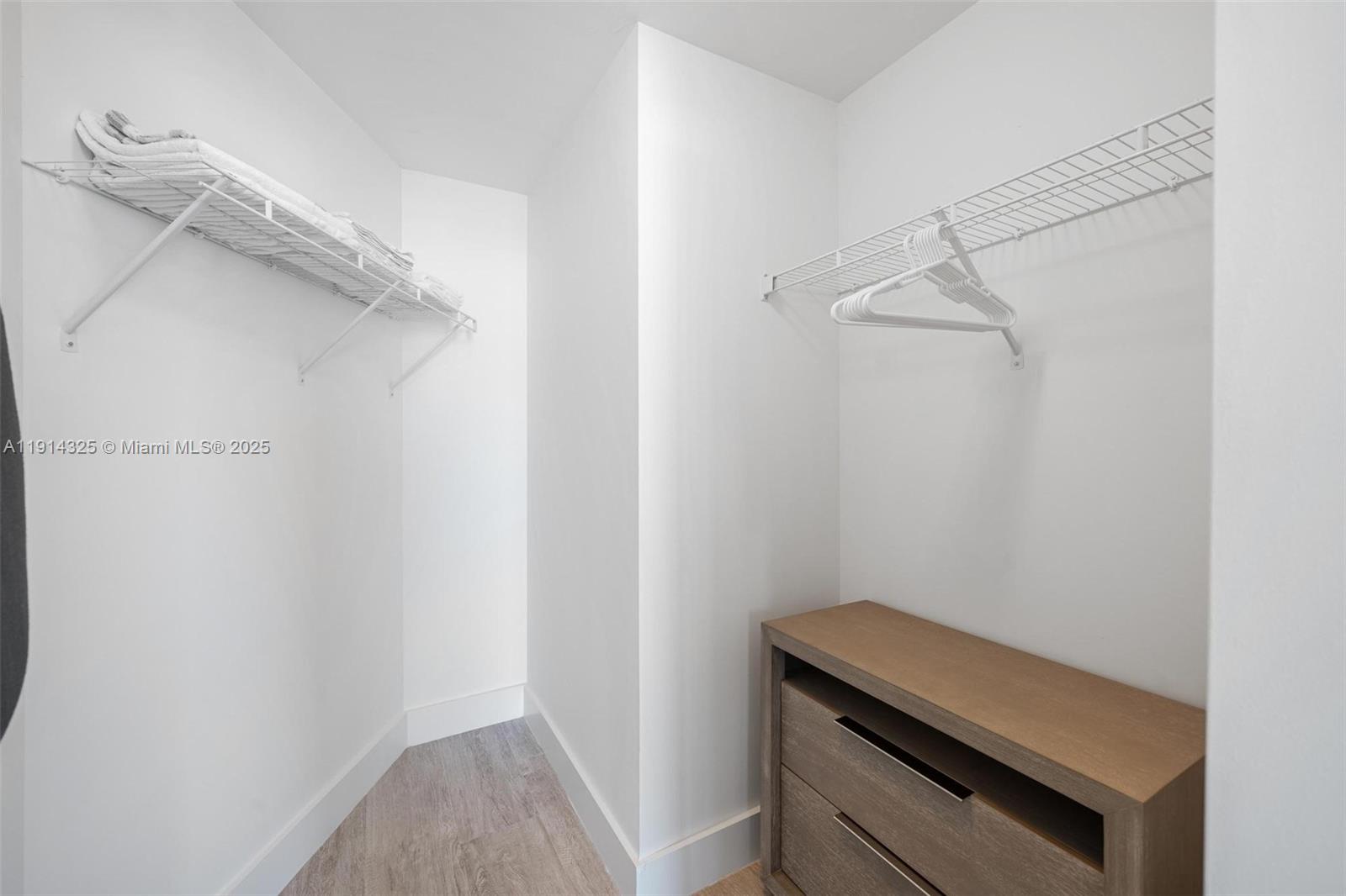 3401 MIDTOWN CONDO - Residential Lease